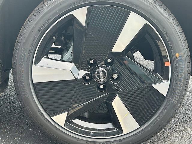 New 2025 Nissan Kicks SR w/ SR Premium Package image 26