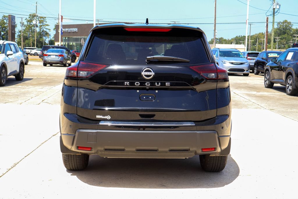Certified 2026 Nissan Rogue SV w/ Cold Weather Package FWD image 19