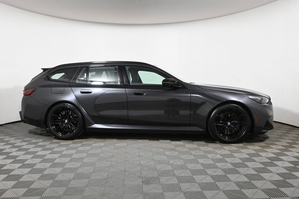 Used 2025 BMW M5 Touring AWD/4WD image 8