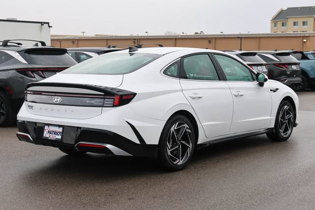New 2026 Hyundai Sonata SEL FWD image 3