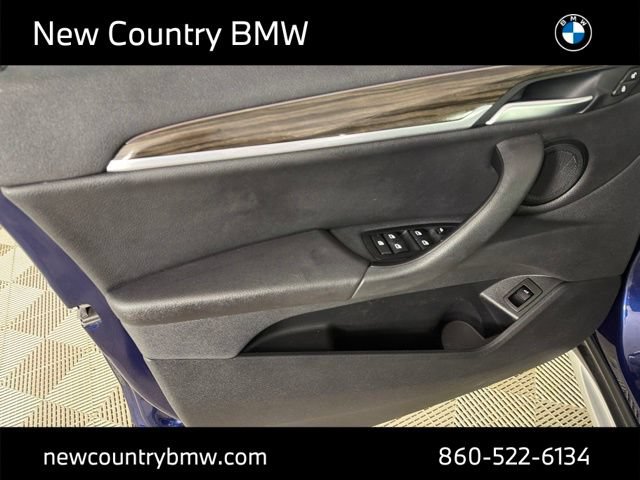 Used 2017 BMW X1 xDrive28i AWD/4WD image 12