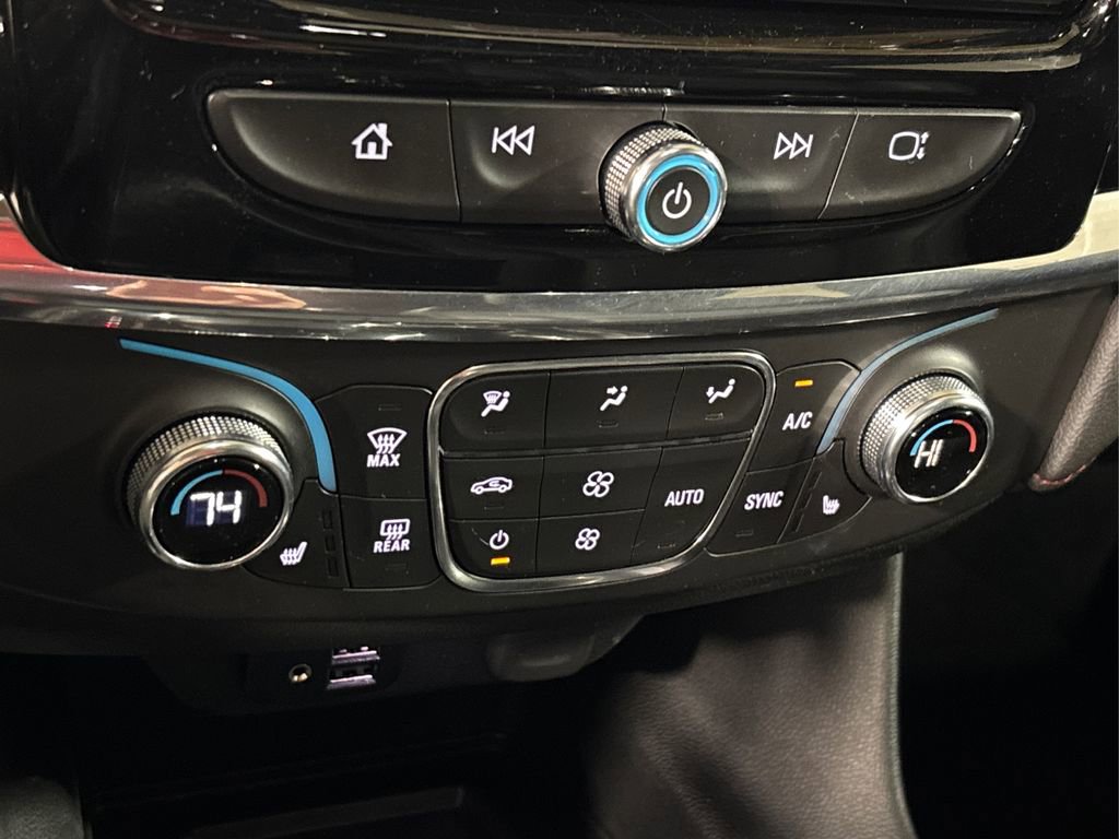 Used 2023 Chevrolet Traverse RS image 33