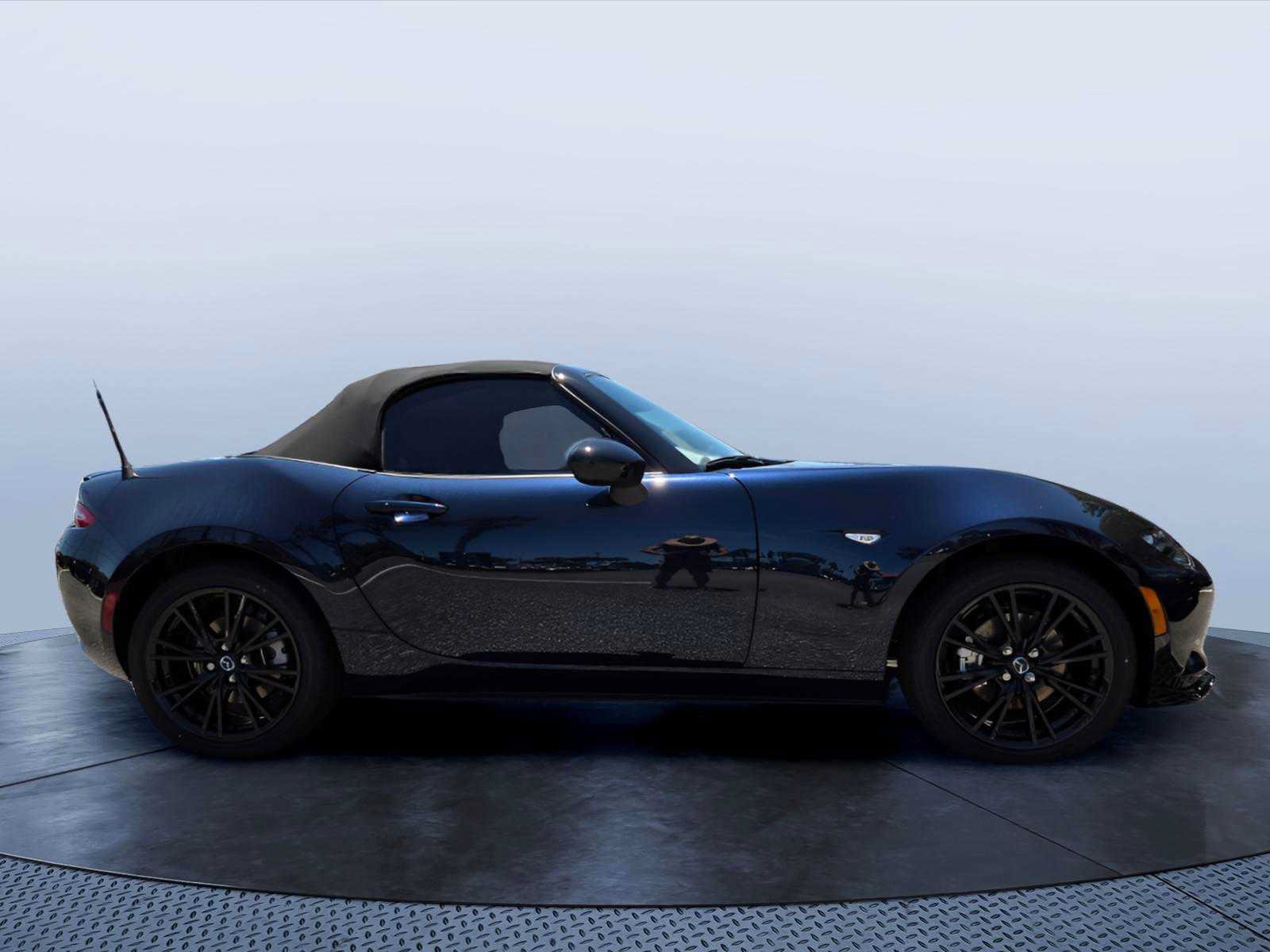 New 2026 MAZDA MX-5 Miata Club w/ Interior Package RWD image 6