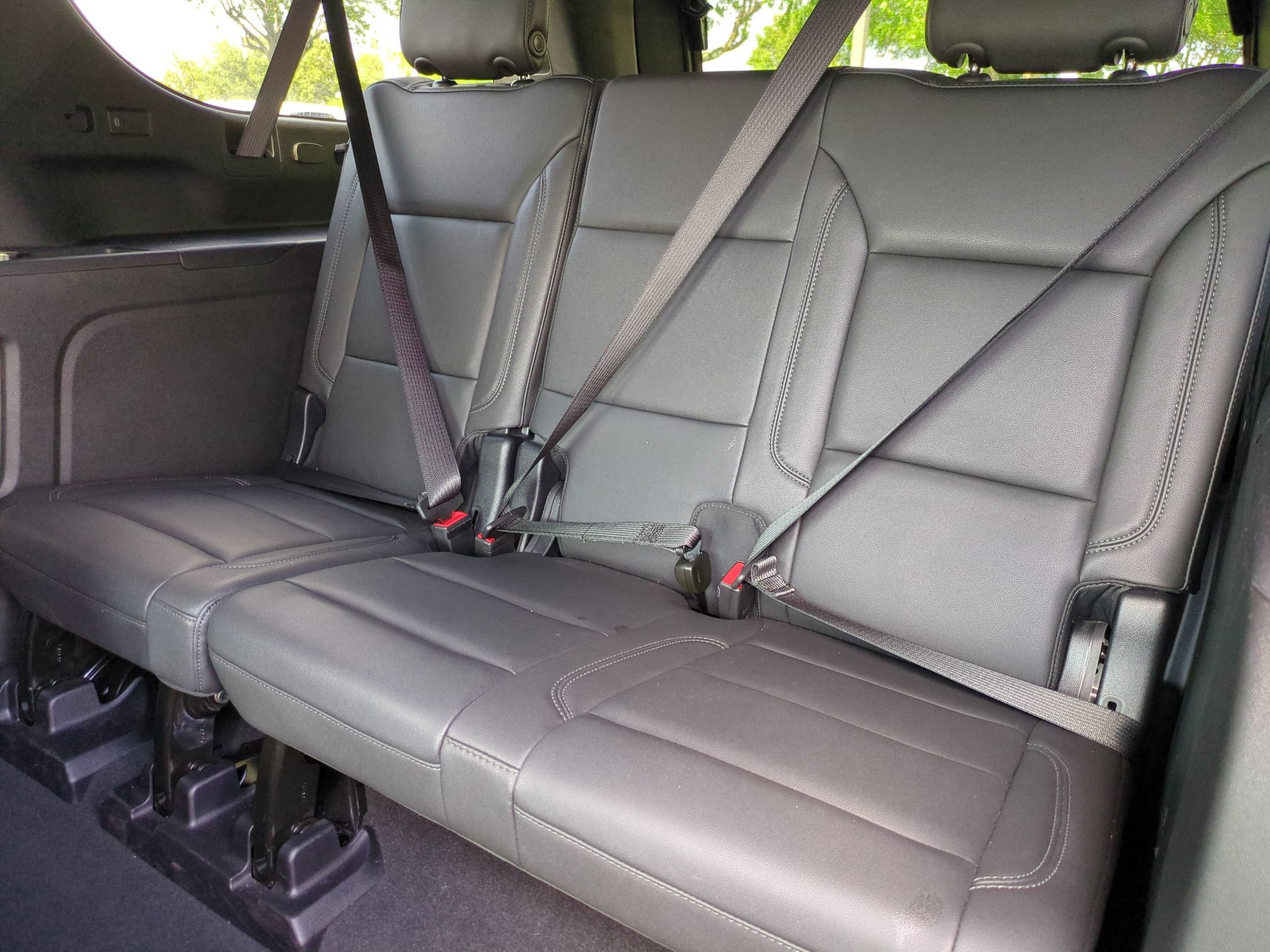 Used 2025 Chevrolet Suburban Z71 AWD/4WD image 30