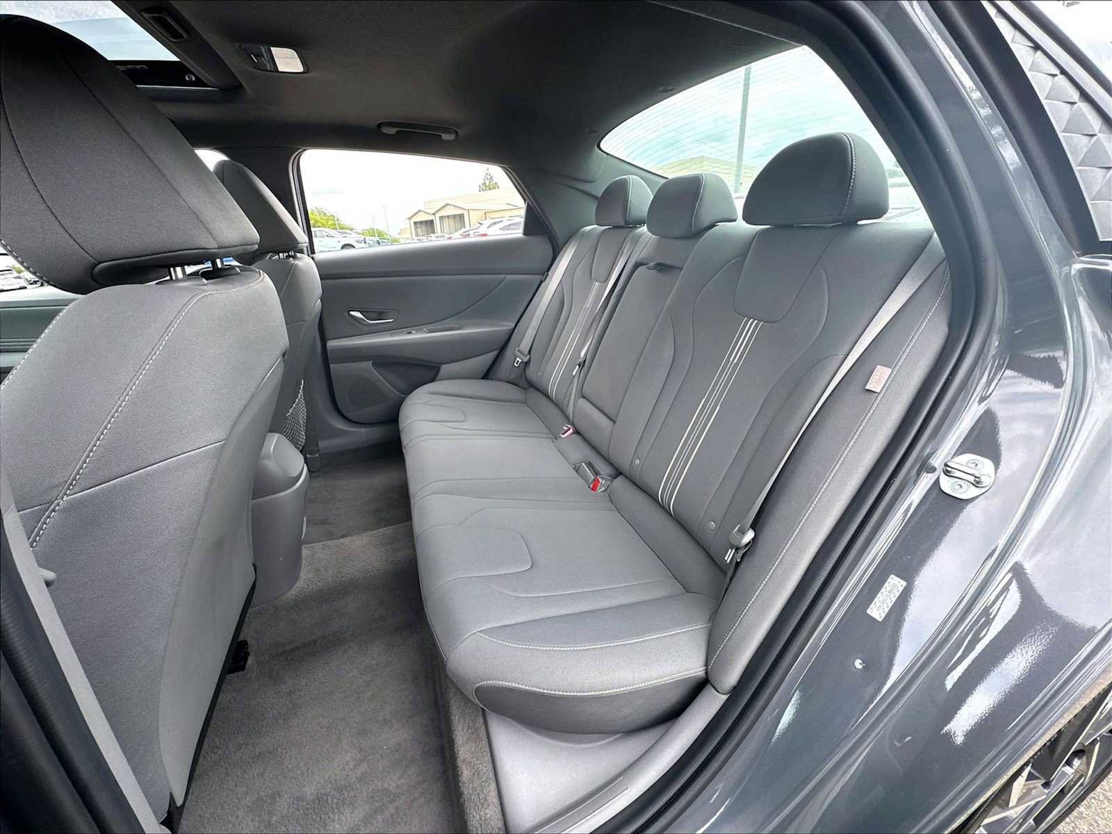 Used 2024 Hyundai Elantra SEL w/ Convenience Package FWD image 27