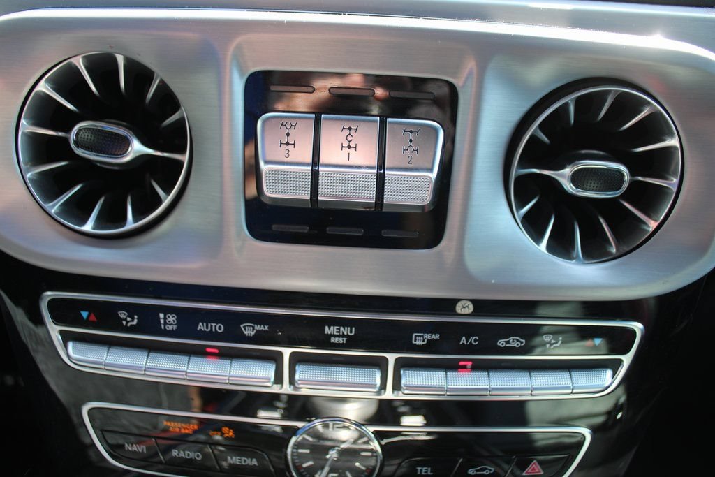 Used 2021 Mercedes-Benz G 63 AMG 4MATIC w/ G Manufaktur Interior Package image 39