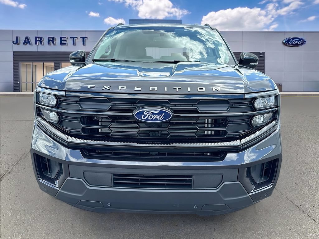 New 2026 Ford Expedition Active RWD image 2