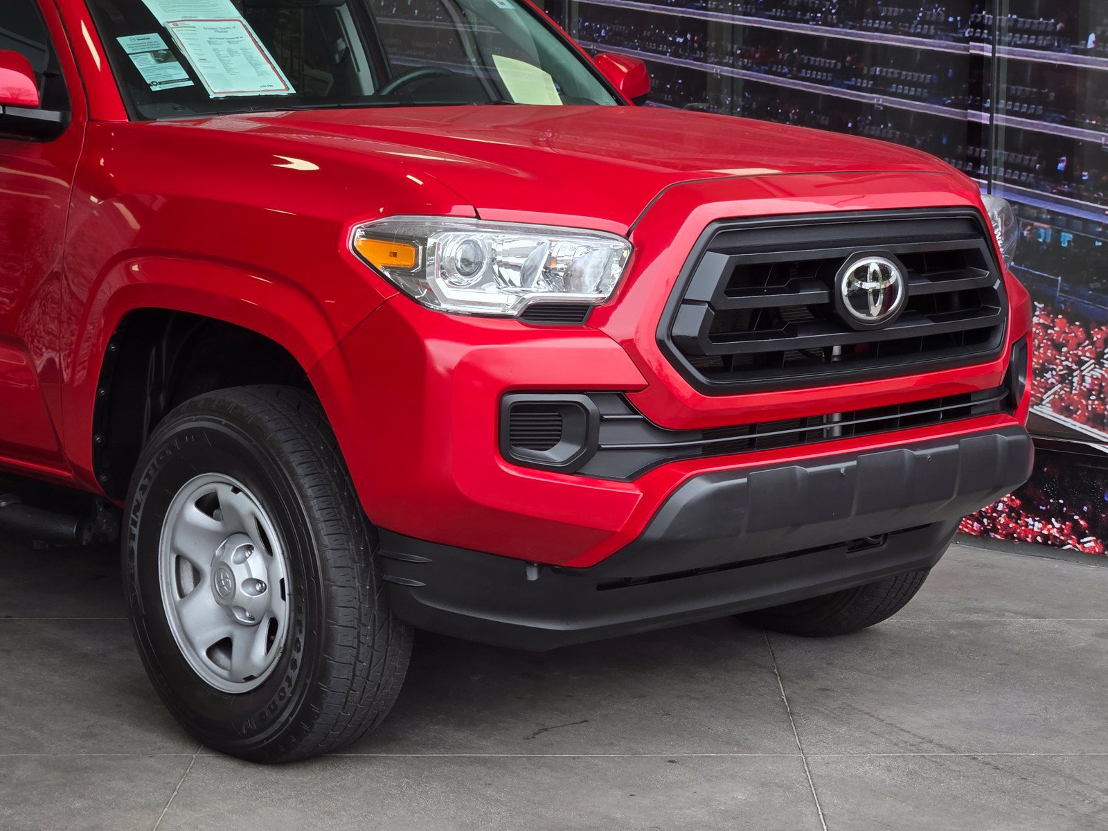 Certified 2022 Toyota Tacoma SR AWD/4WD image 2