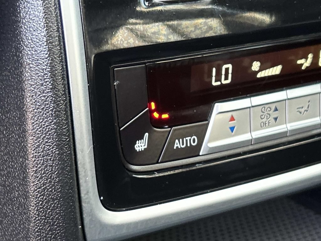 Used 2021 BMW X7 M50i AWD/4WD image 27