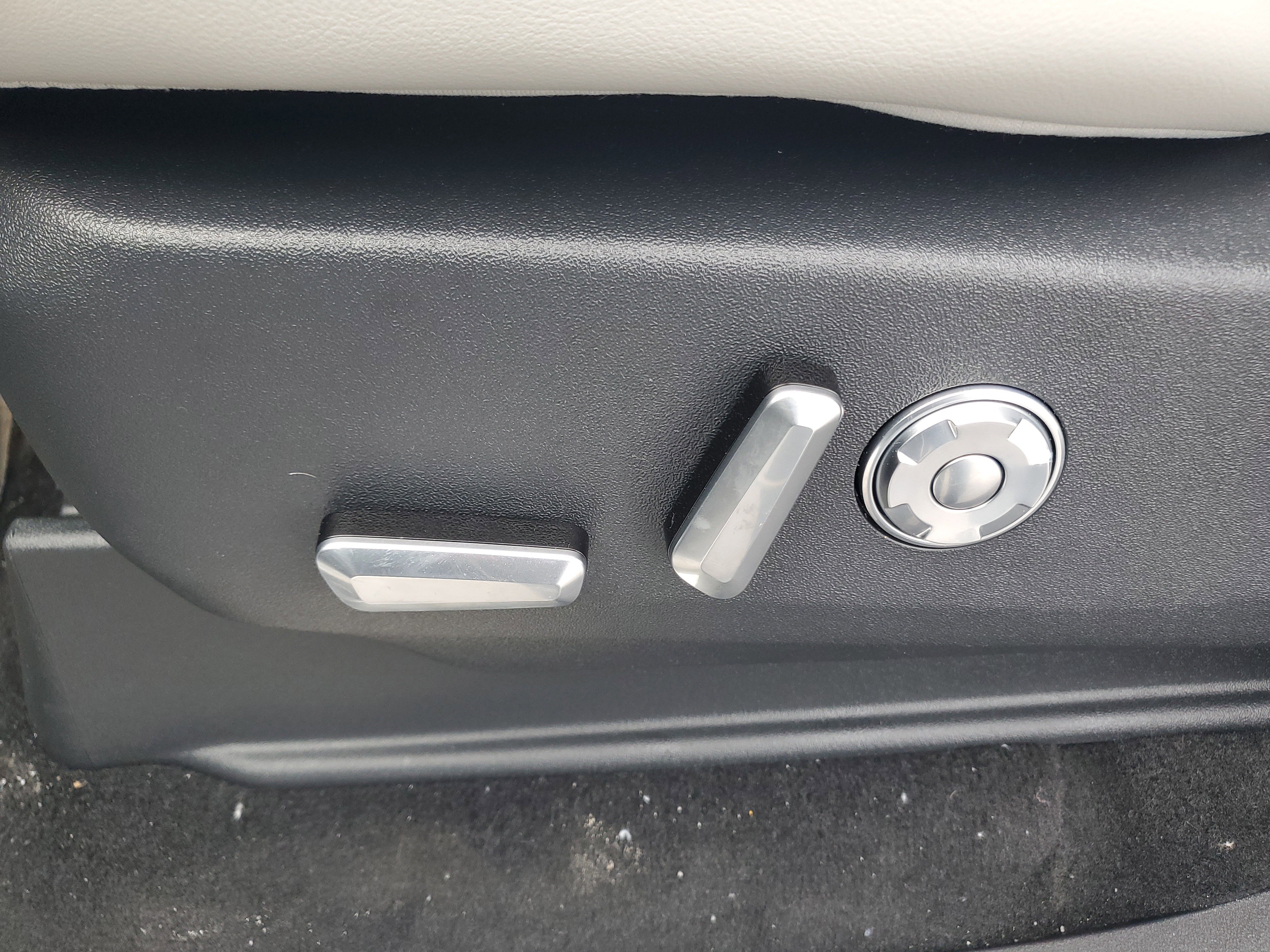 New 2026 Lincoln Navigator Reserve image 13