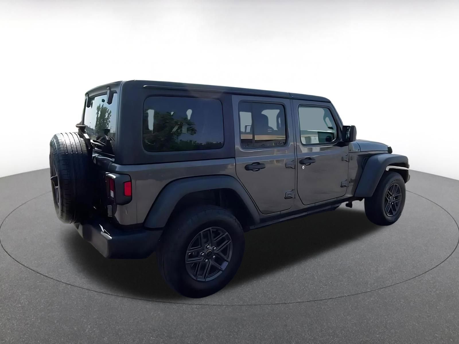 Used 2025 Jeep Wrangler Sport S image 15