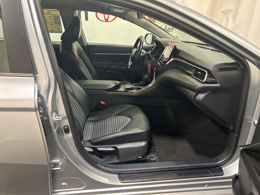 Used 2024 Toyota Camry SE image 13