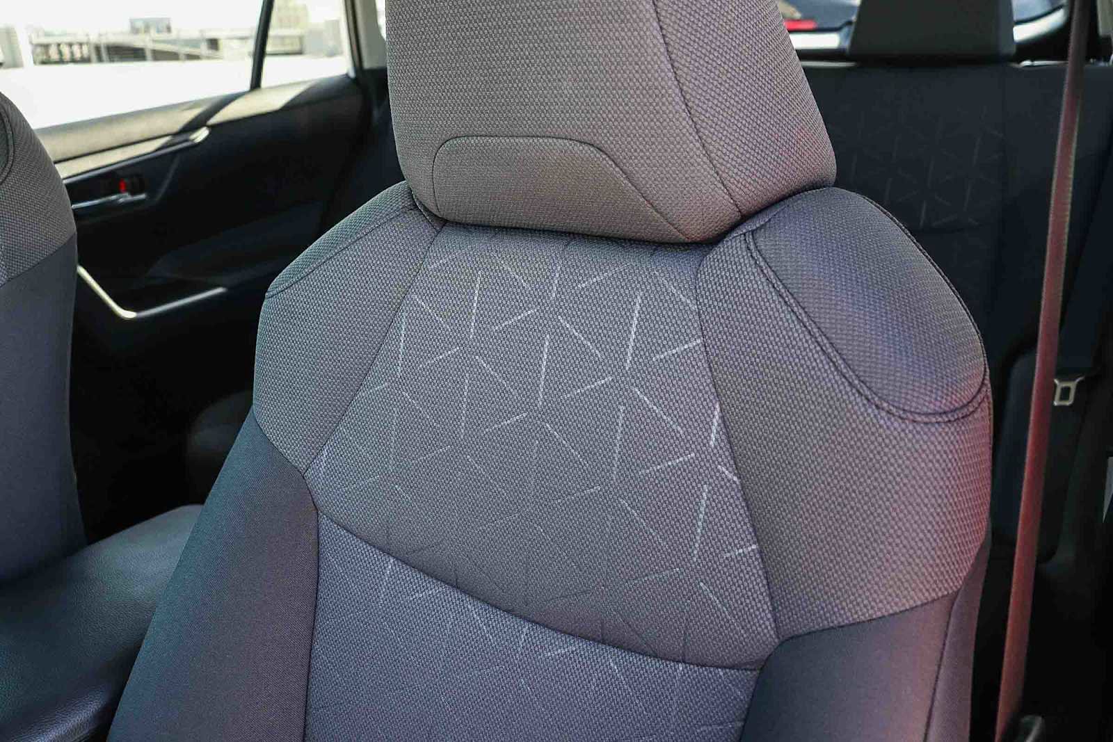 Used 2022 Toyota RAV4 XLE image 34