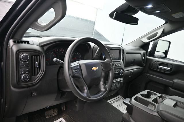 Used 2024 Chevrolet Silverado 2500 Custom w/ Custom Value Package AWD/4WD image 7