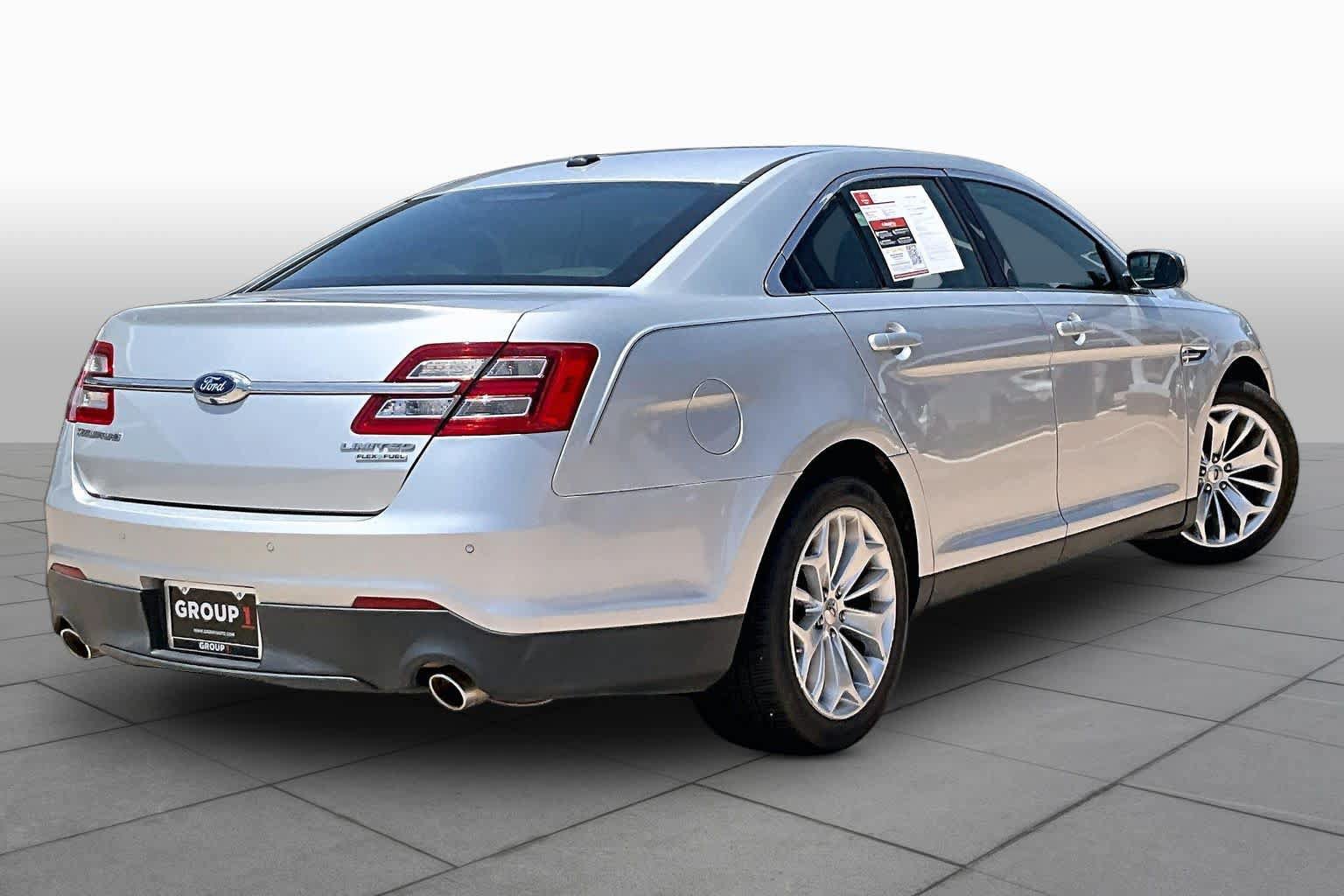 Used 2013 Ford Taurus Limited FWD image 12