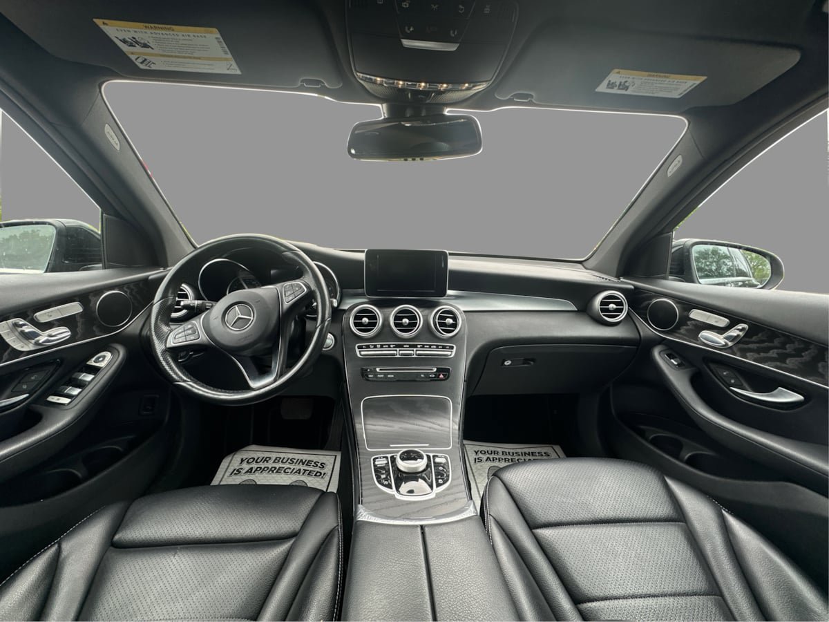 Used 2017 Mercedes-Benz GLC 300 4MATIC w/ Premium 1 Package image 32