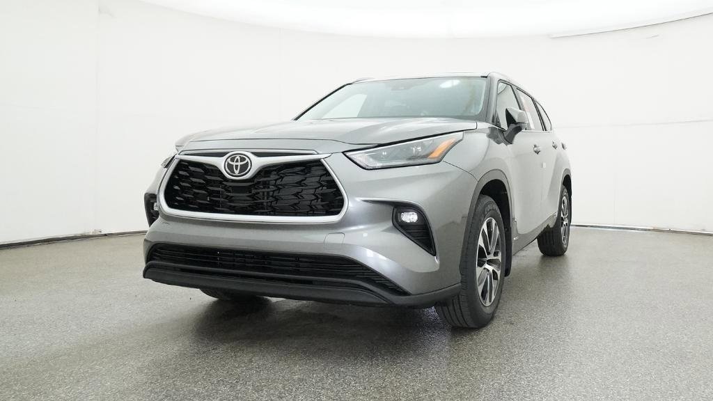 New 2026 Toyota Highlander XLE image 8