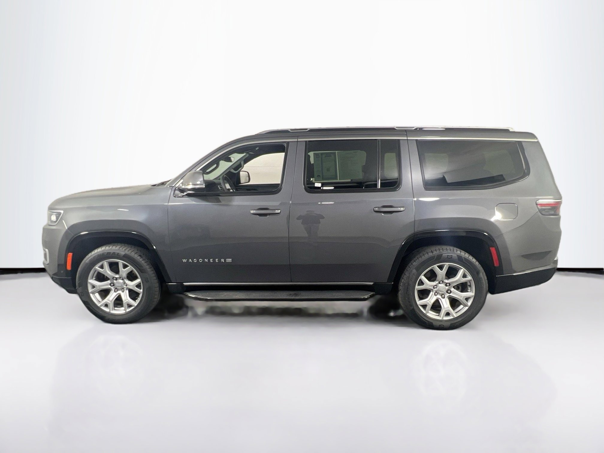 Used 2022 Jeep Wagoneer Series II w/ Flexible Seating Group image 8