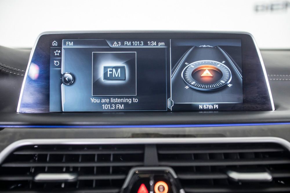 Used 2017 BMW 750i image 28