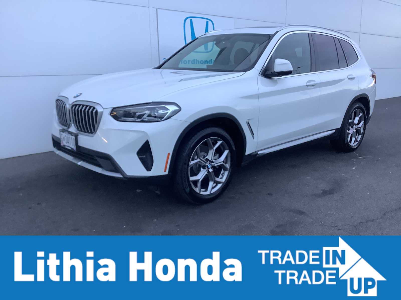 Used 2023 BMW X3 xDrive30i w/ Premium Package image 1