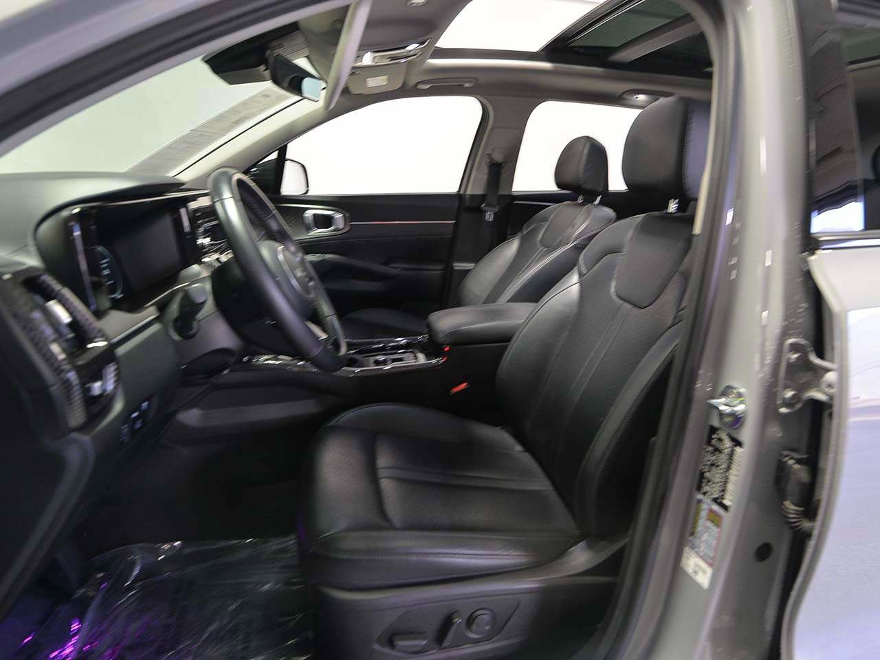 Used 2023 Kia Sorento SX image 8