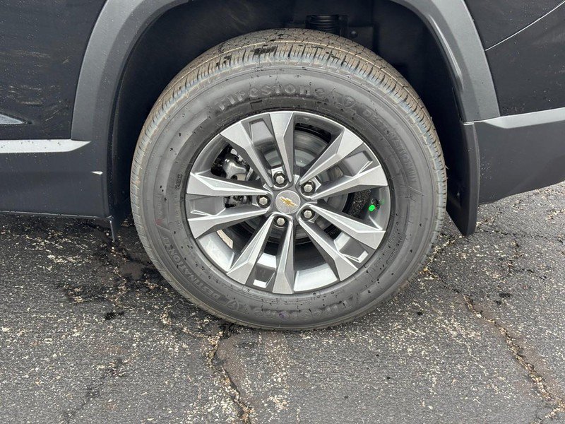 New 2026 Chevrolet Equinox LT w/ Convenience Package II FWD image 4