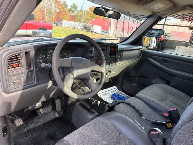 Used 2005 Chevrolet Silverado 2500 W/T w/ Snow Plow Prep Package AWD/4WD image 12