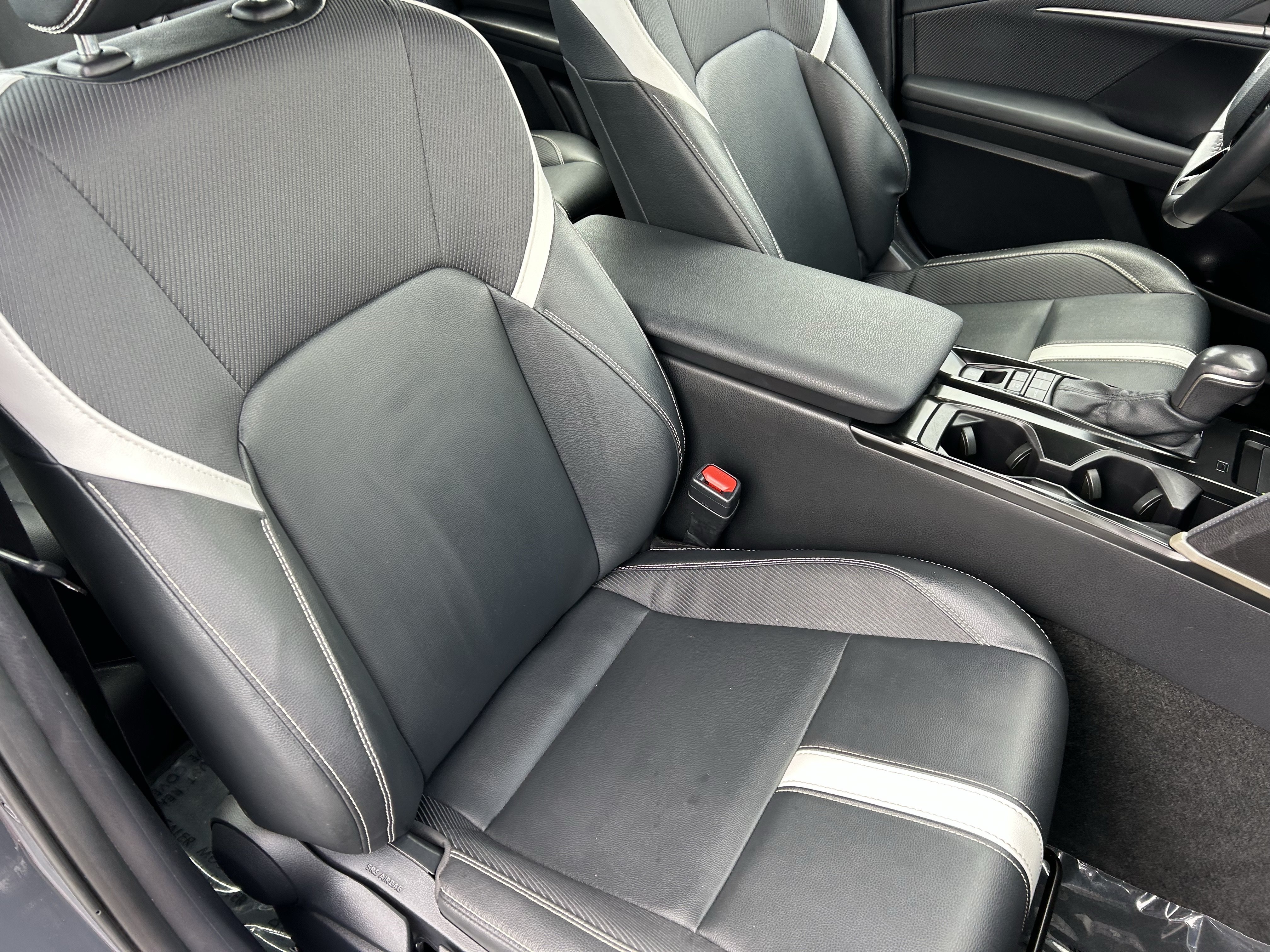 Used 2025 Toyota Camry SE FWD image 10