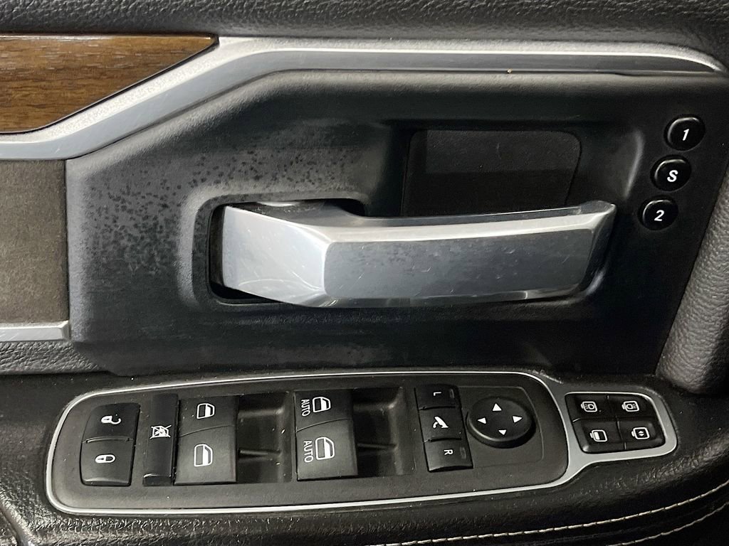 Used 2024 RAM 3500 Laramie image 18