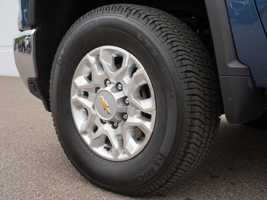Used 2024 Chevrolet Silverado 3500 LT w/ All Star Edition AWD/4WD image 32