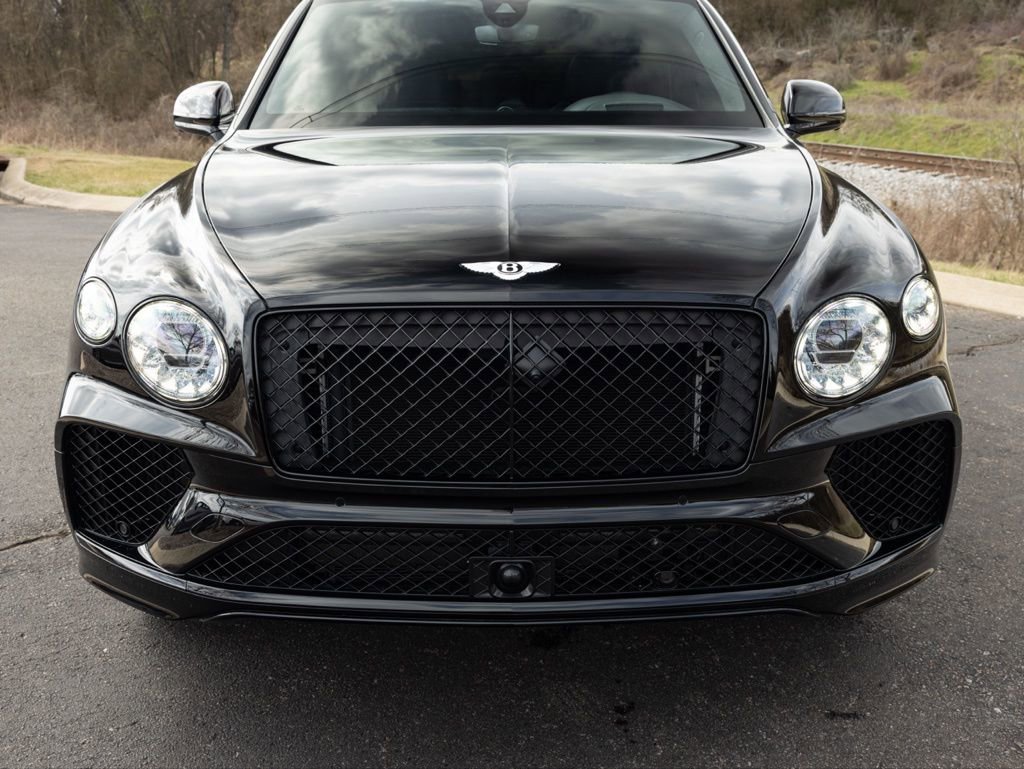 Certified 2025 Bentley Bentayga image 17