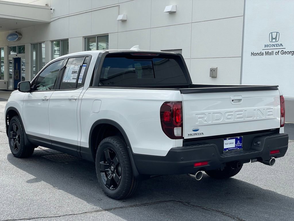New 2026 Honda Ridgeline Black Edition image 4