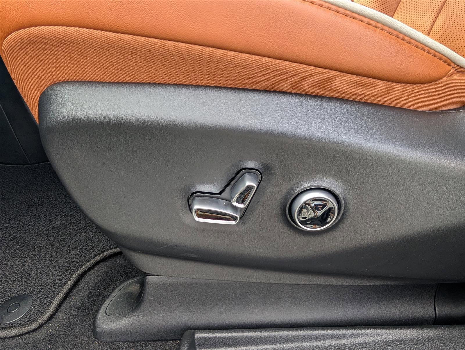 New 2026 Chrysler Pacifica Pinnacle image 19