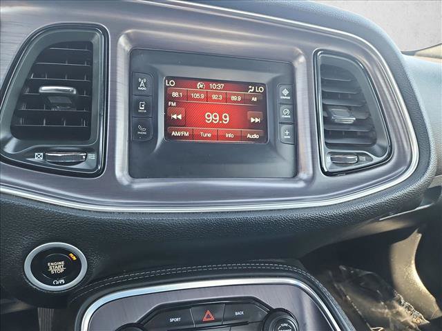Used 2016 Dodge Challenger SXT RWD image 12