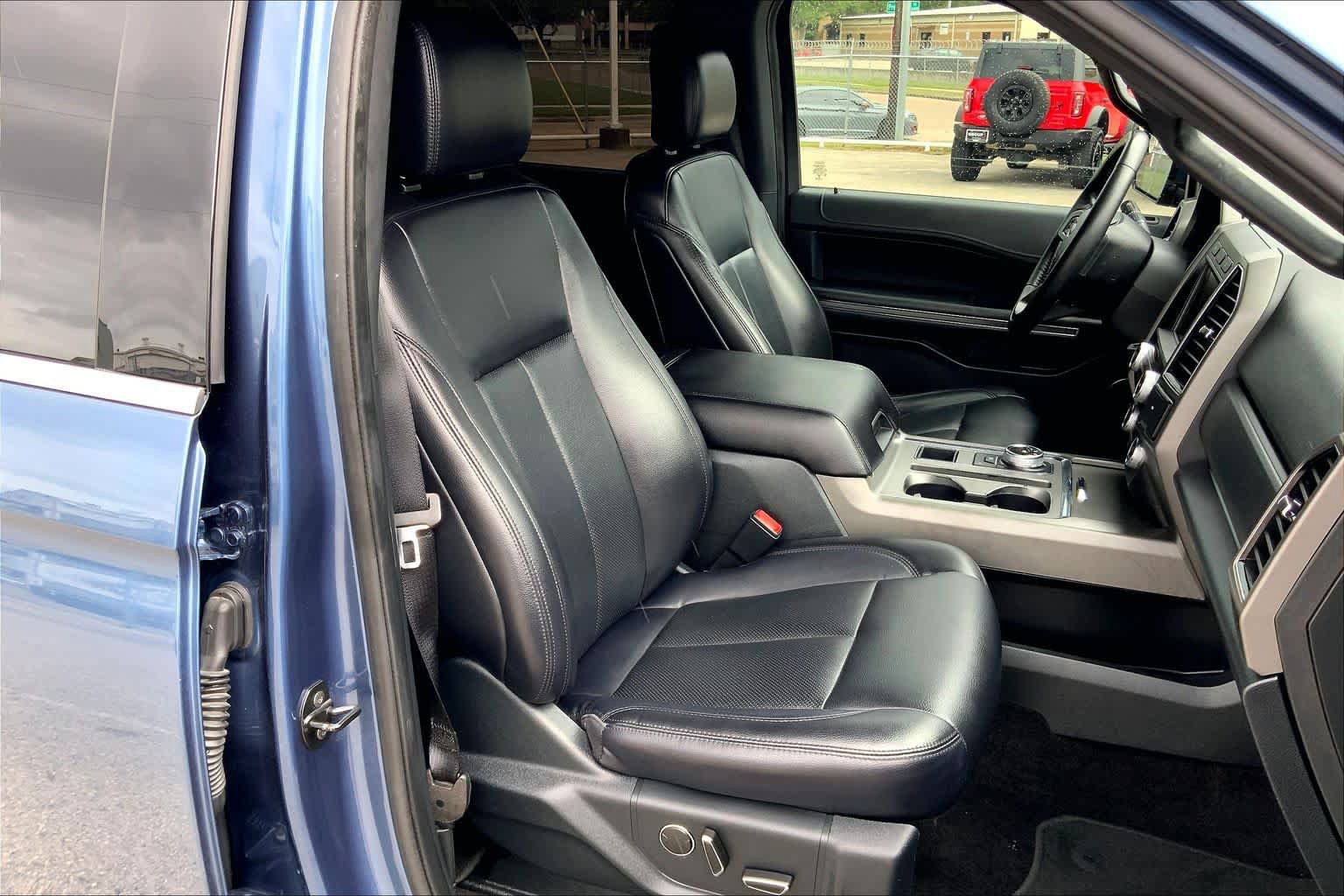 Used 2019 Ford Expedition XLT w/ Equipment Group 201A image 9