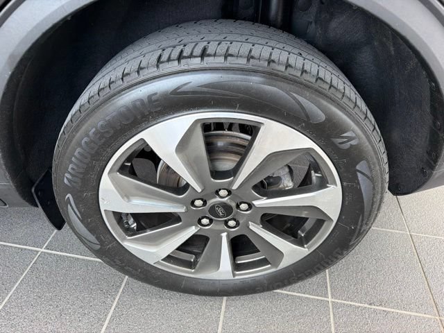 Certified 2024 Ford Escape Platinum AWD/4WD image 6