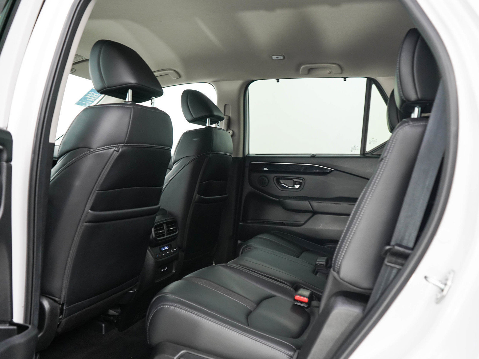 Used 2023 Honda Pilot EX-L image 18