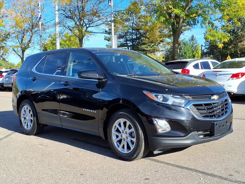 Used 2020 Chevrolet Equinox LT w/ Driver Convenience Package image 3
