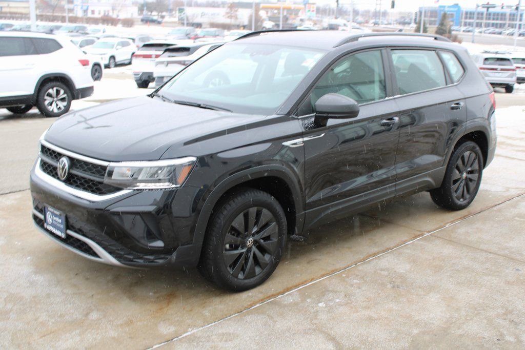 Certified 2023 Volkswagen Taos S image 3