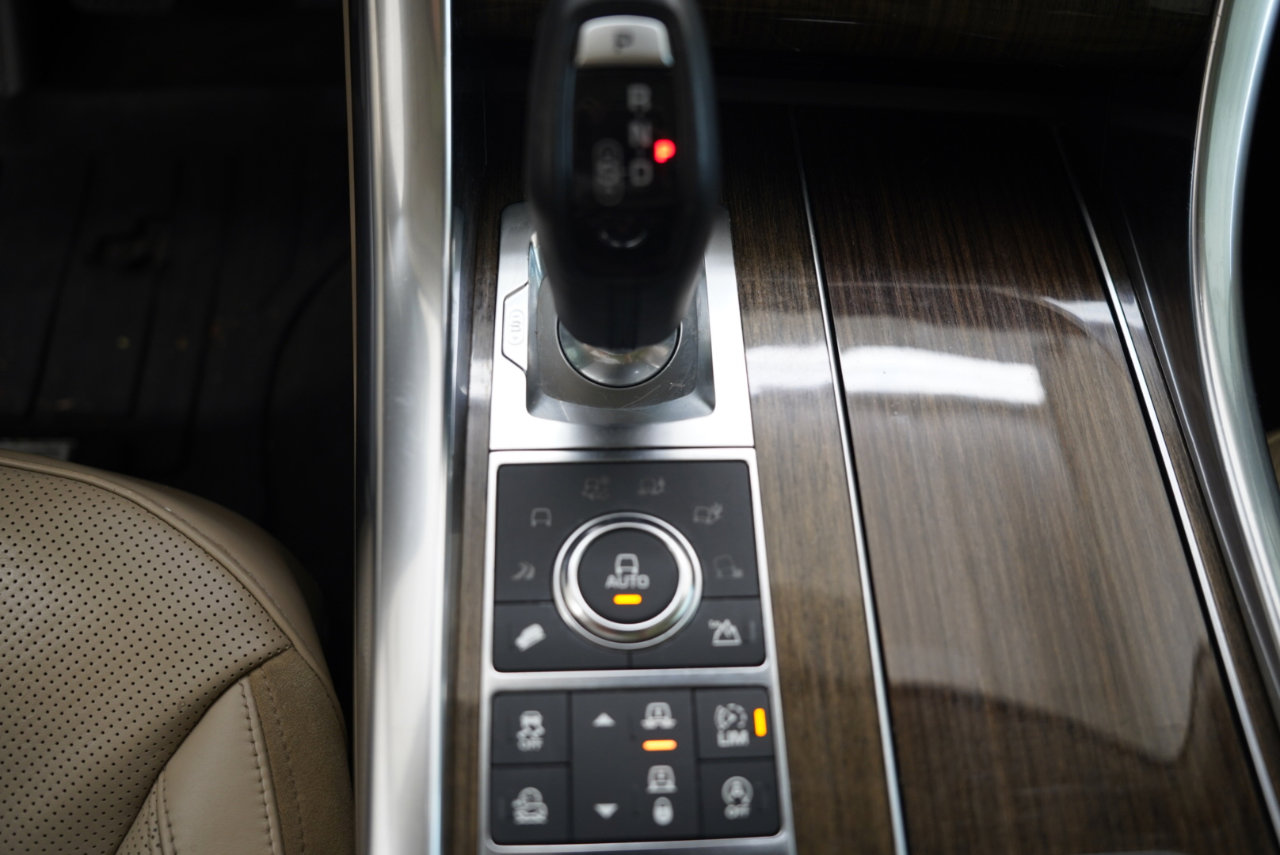 Used 2017 Land Rover Range Rover Sport Supercharged image 24