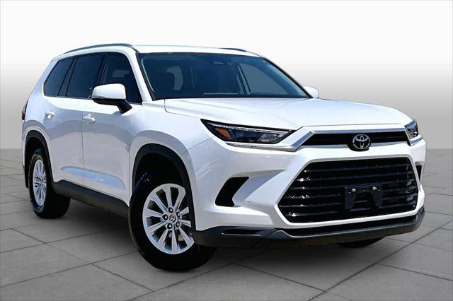 Certified 2024 Toyota Grand Highlander XLE FWD image 3