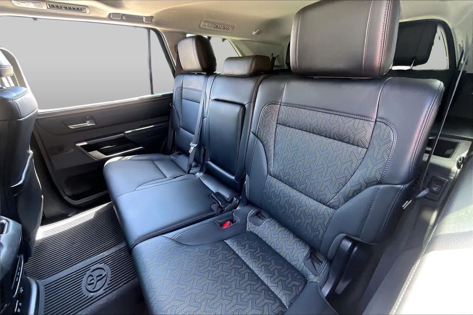 Used 2024 Toyota Sequoia Limited w/ Tow Technology Package AWD/4WD image 21