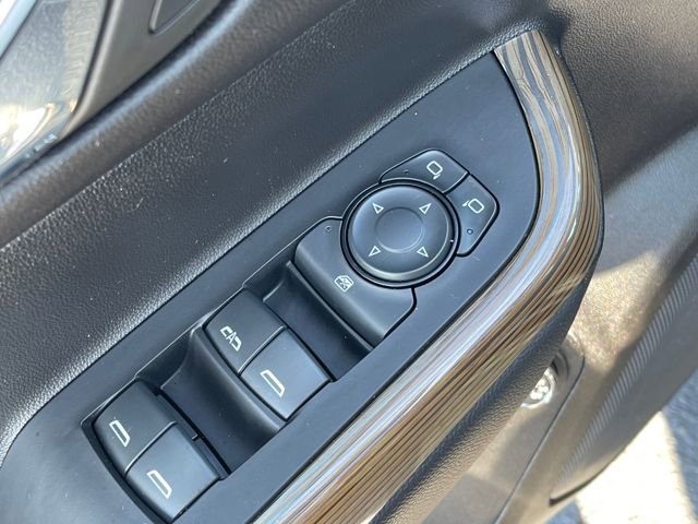 Used 2023 GMC Acadia SLE w/ Driver Convenience Package image 13