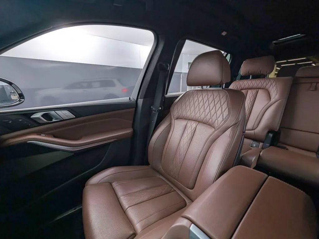 Used 2020 BMW X7 M50i w/ Executive Package AWD/4WD image 35