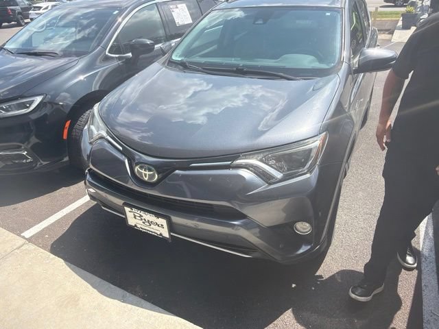 Used 2017 Toyota RAV4 XLE w/ Convenience Package AWD/4WD image 2