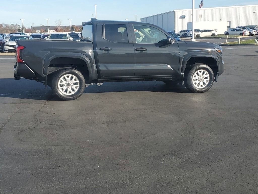 Used 2024 Toyota Tacoma SR image 9