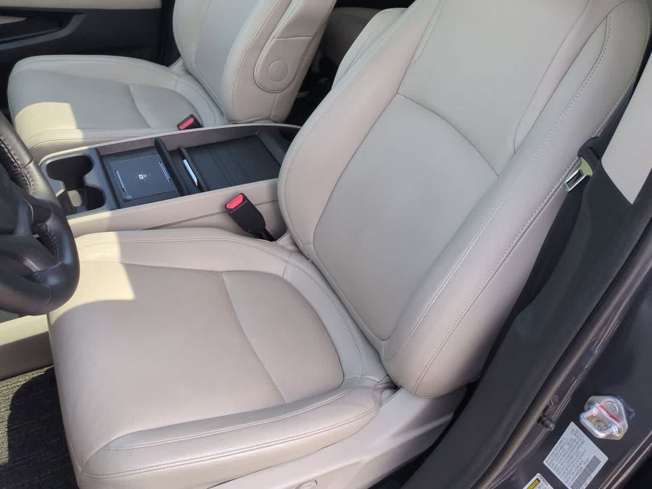 Used 2025 Honda Odyssey EX-L image 16