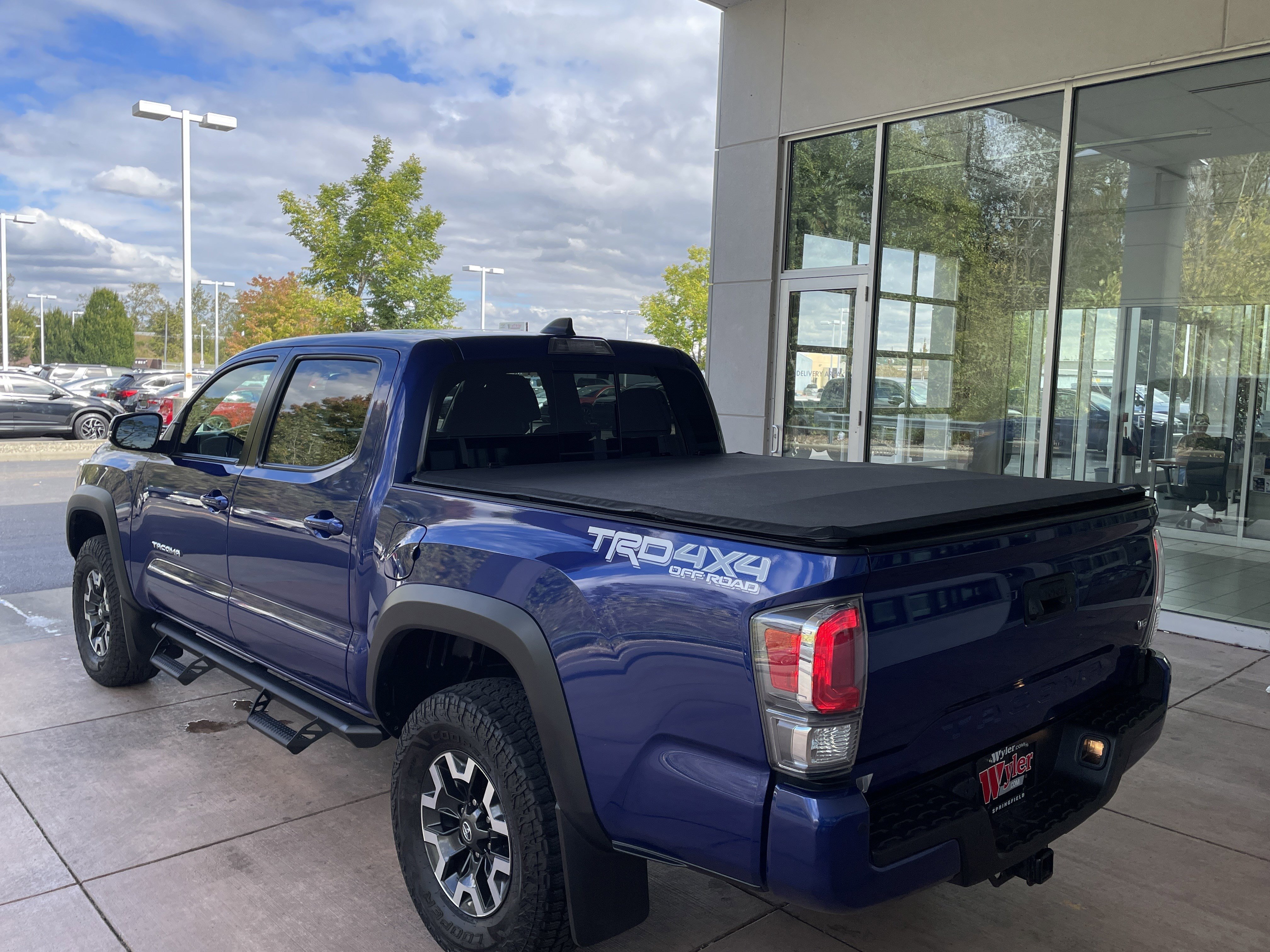 Used 2022 Toyota Tacoma TRD Off-Road image 29