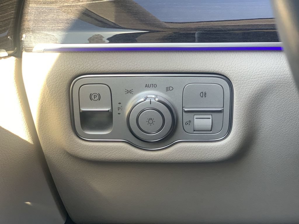 Used 2020 Mercedes-Benz GLS 450 4MATIC image 15