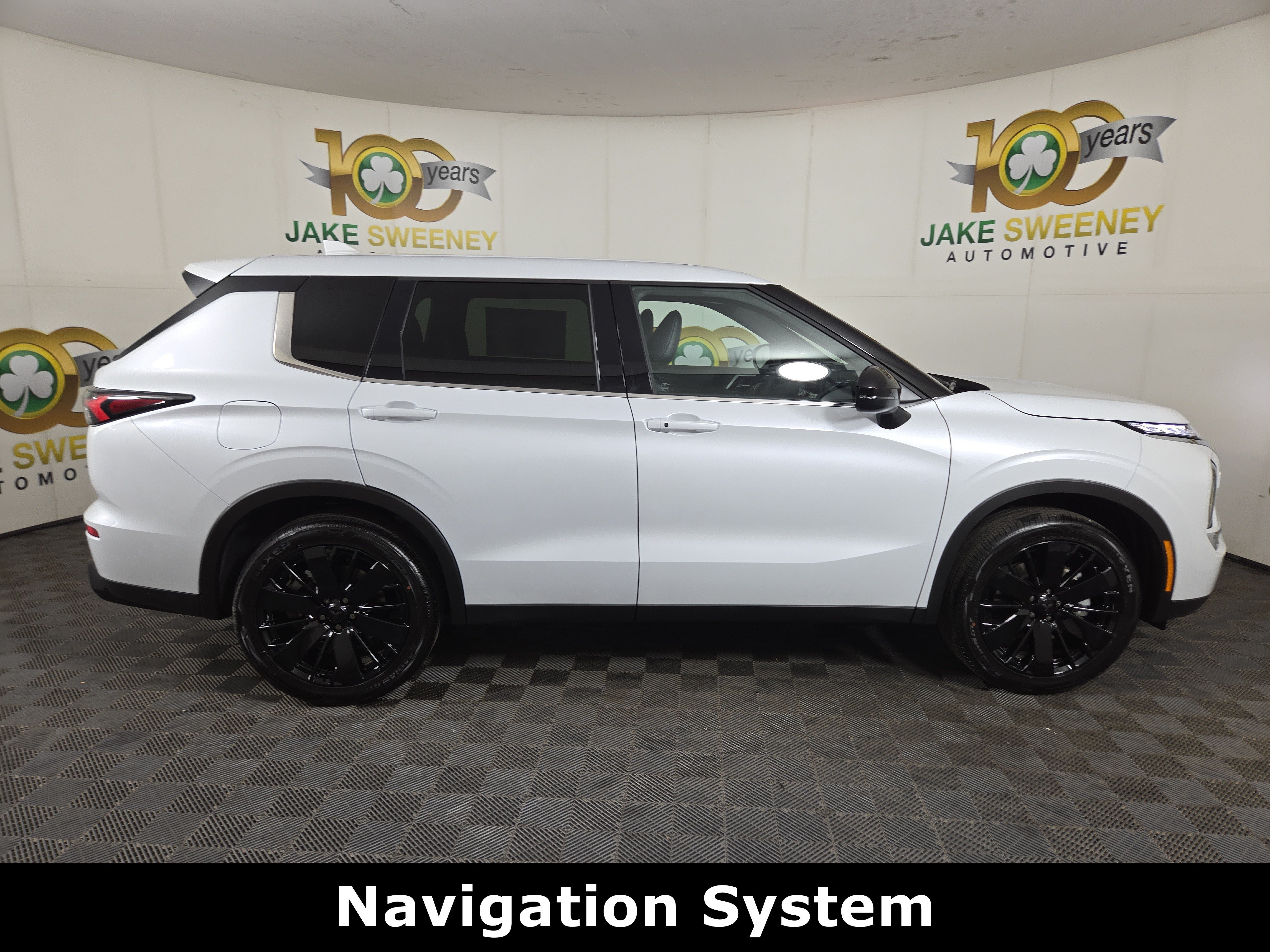 New 2026 Mitsubishi Outlander LE AWD/4WD image 8